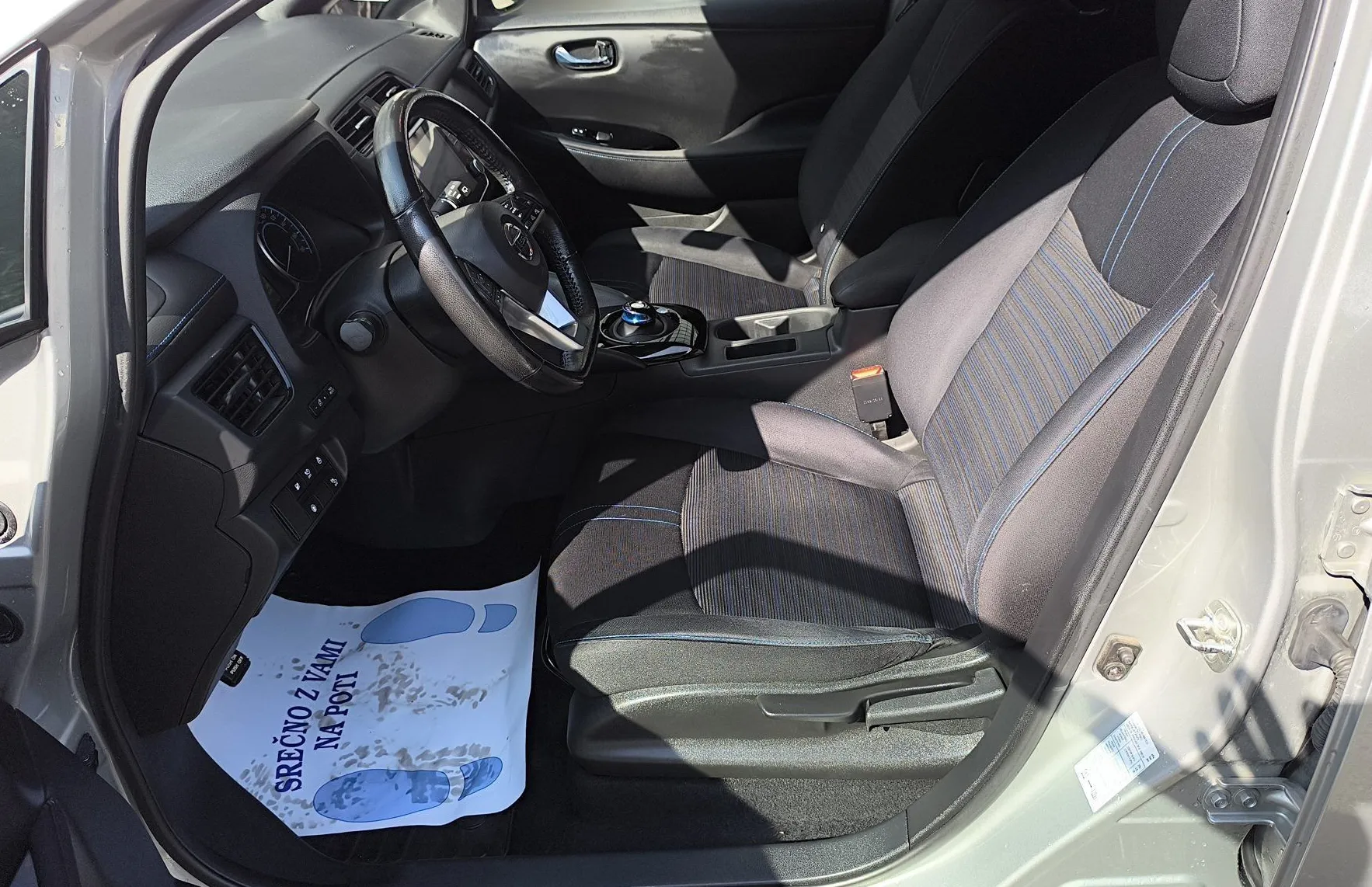 Zunanja slika - Nissan Leaf - Elektro 62 kWh SLO -1.LASTNIK- ZDRAVJE BATE. 88.3 - 9