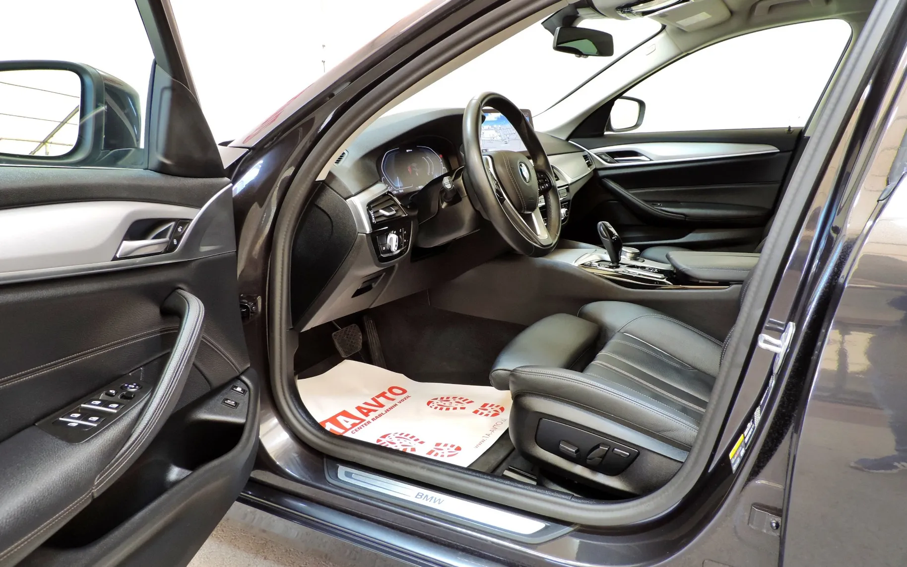 Zunanja slika - BMW 5 Series ActiveHybrid - serija 5: 545e xDrive Avt. PRIKLJUČNI HYBRID - 9