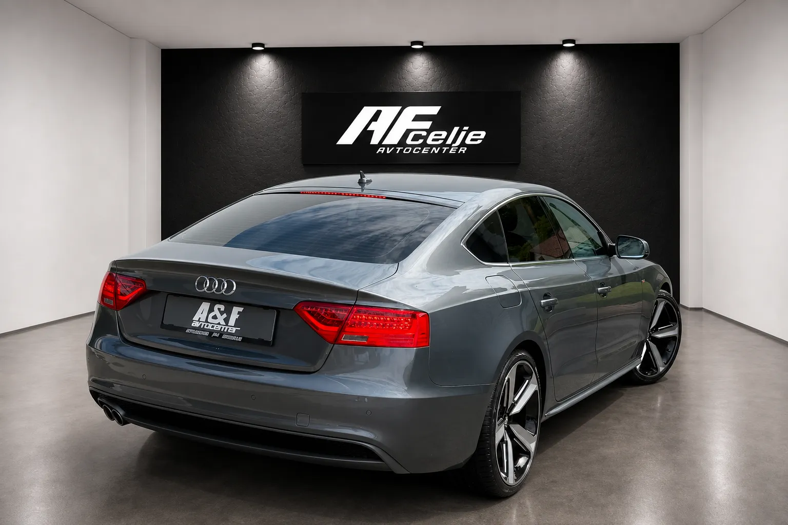 Zunanja slika - Audi A5 Sportback - 2.0 TDI-2X S LINE-185.000km-LIZING ZA TUJCE-NAVI-. - 5
