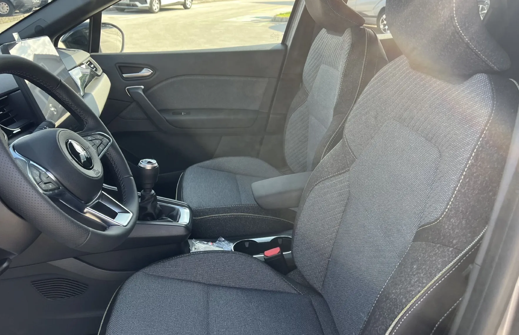 Zunanja slika - Mitsubishi ASX - 1.3 DI-T MHEV 103kW Intense - 9