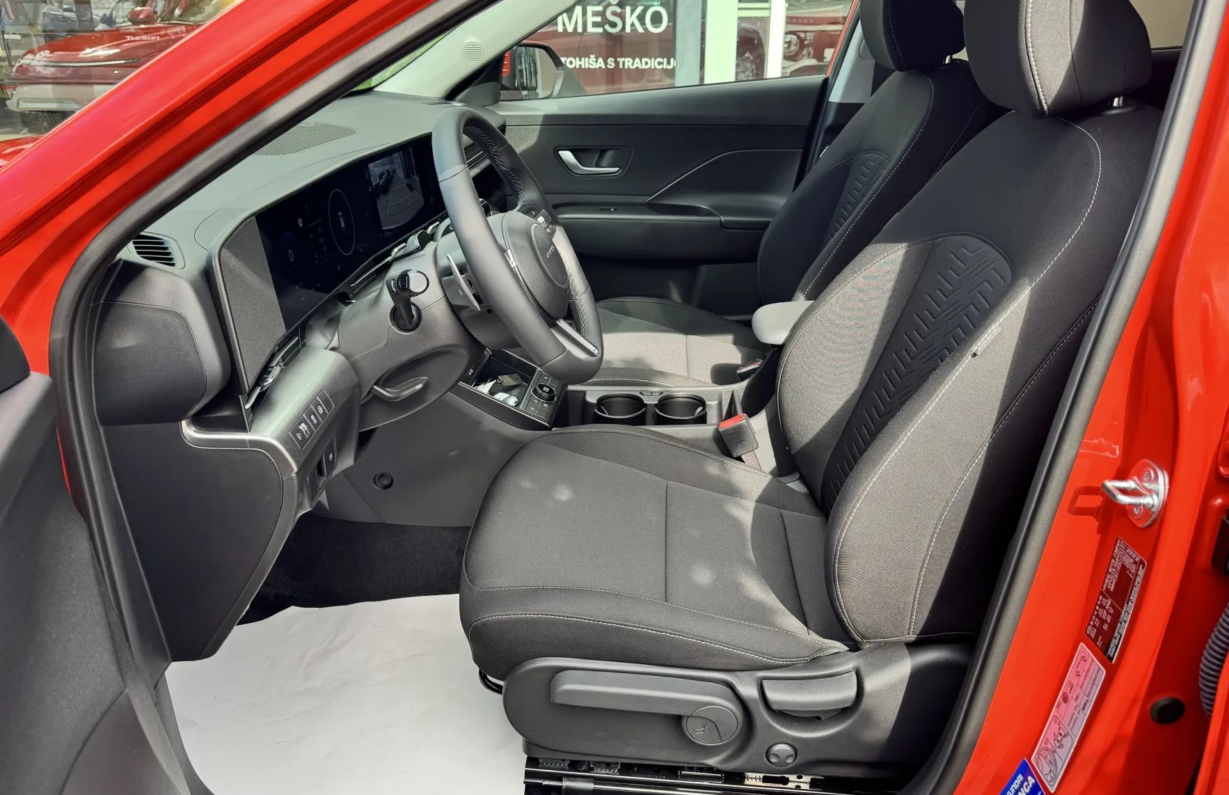 Zunanja slika - Hyundai Kona - 1.6 GDI   hibrid Premium DCT+ZIMSKE PNEVMATIKE - 9