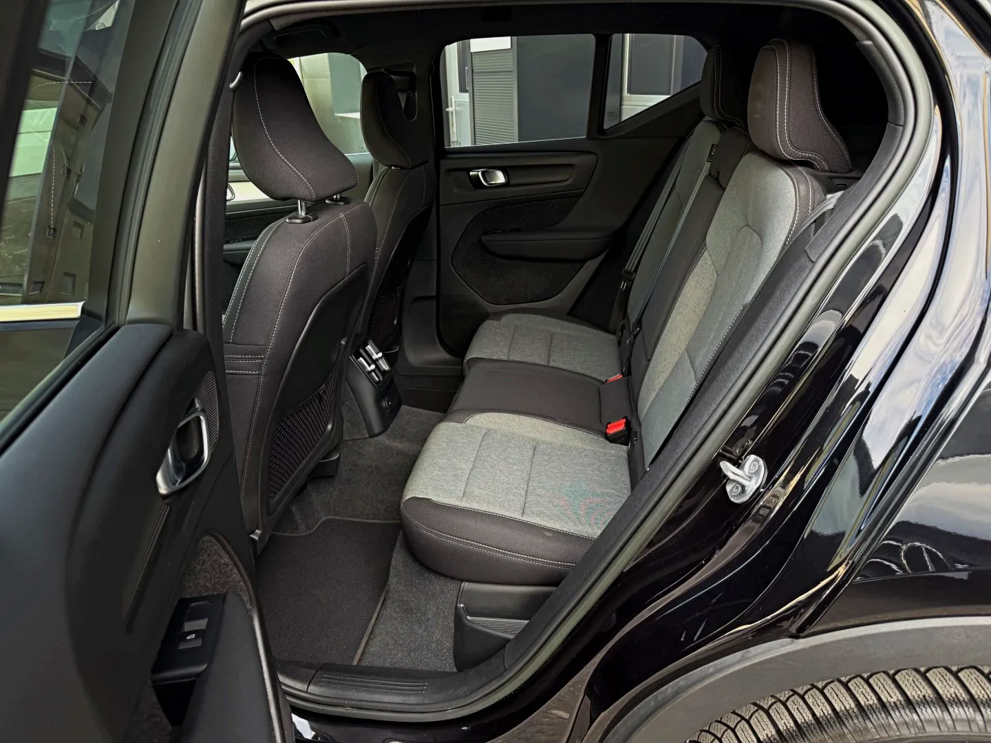 Zunanja slika - Volvo XC40 - T4 Recharge |novi model|LED|DAB|Keyless - 10