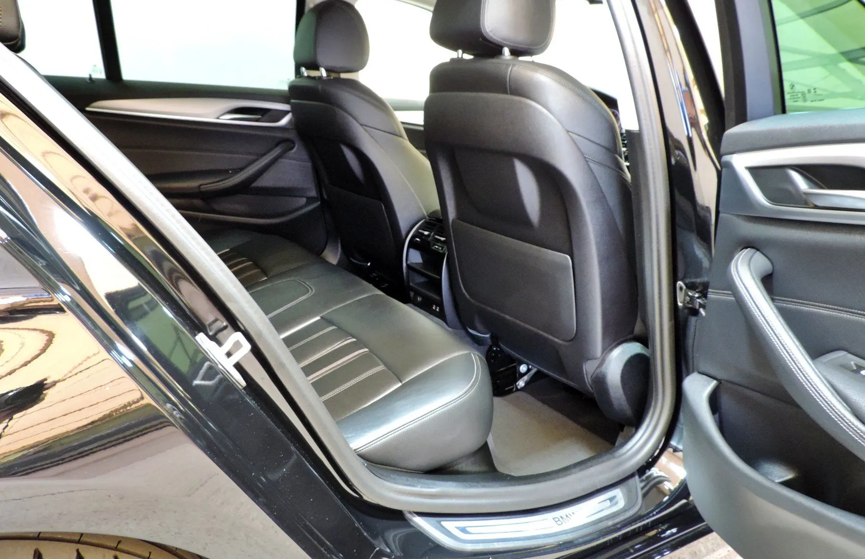 Zunanja slika - BMW Serija 5 - : 520i Avt. USNJE-360 KAMERA-HEAD UP…… - 12