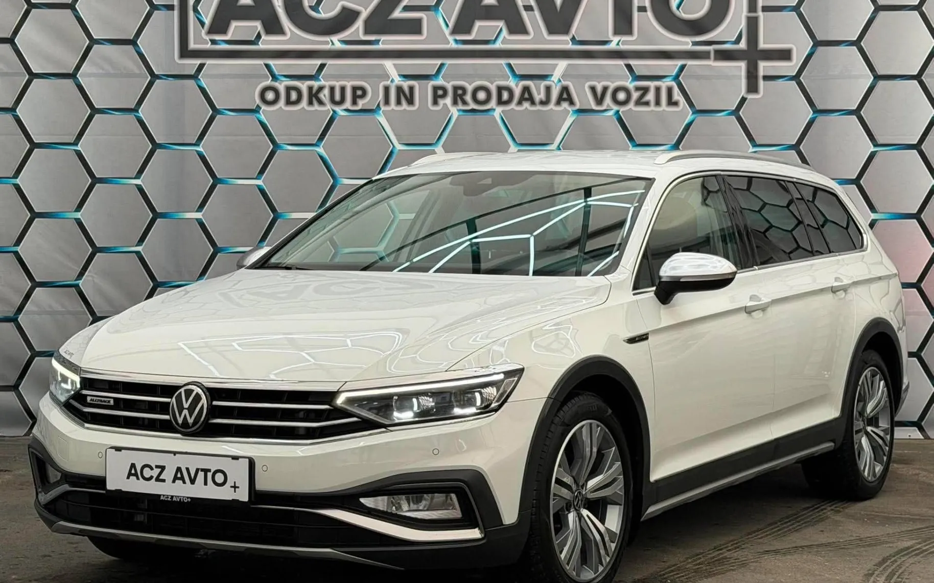 Zunanja slika - Volkswagen Passat Alltrack - 2.0 TDI•DSG•4X4•IQ LED•VIRTUAL•ACC•KAMERA•KLJUKA• - 3