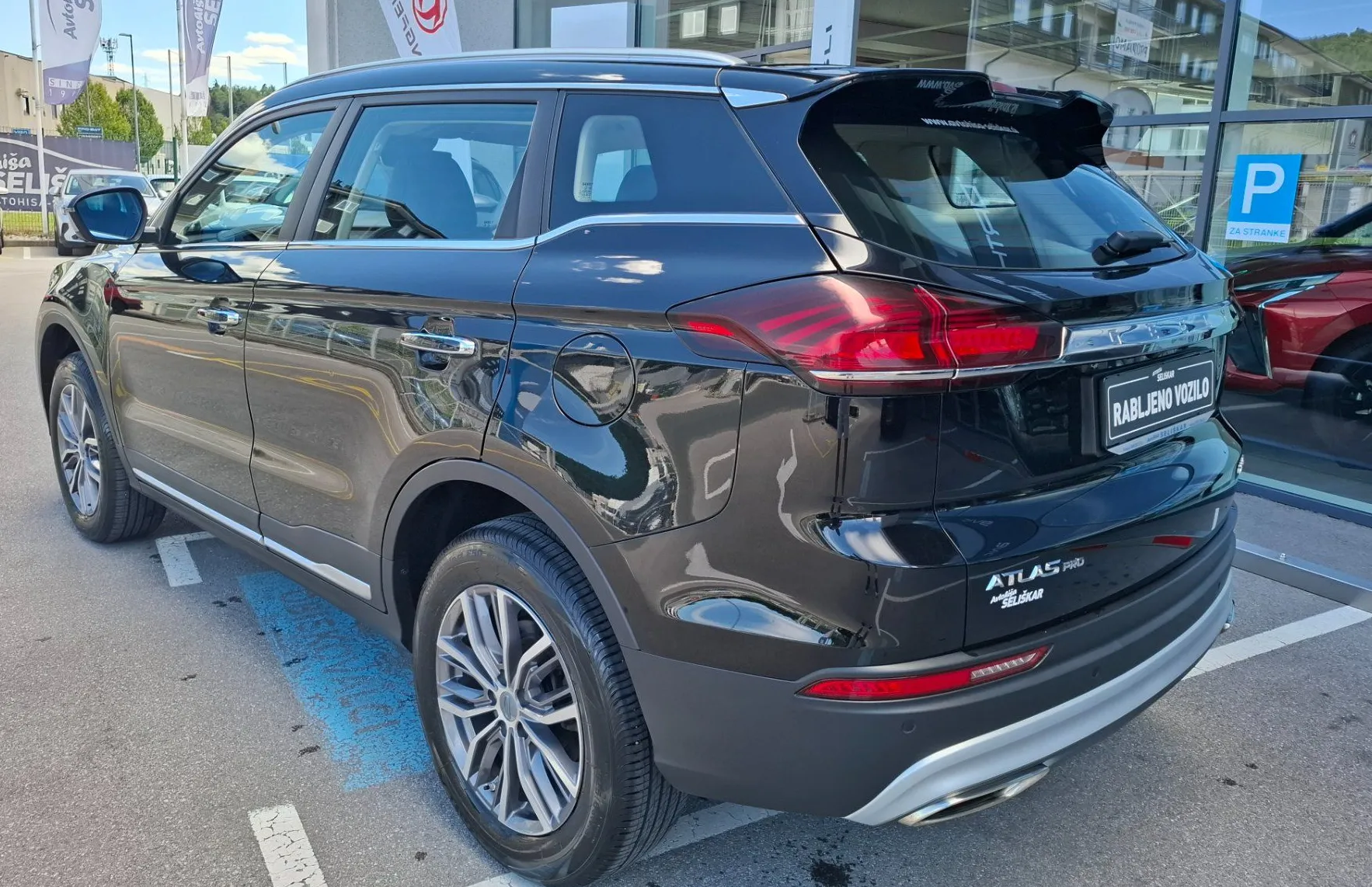 Zunanja slika - Geely Atlas Pro - 1.5 LUXURY 2WD - 1. LASTNIK - POTRJENA SERVISNA... - 6