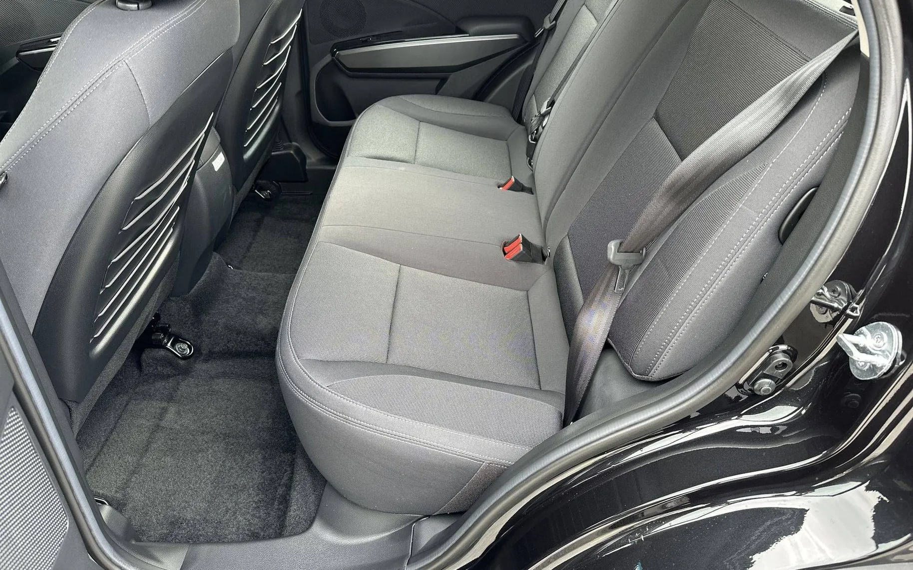 Notranja slika - SsangYong Tivoli - 1.5 T-GDi Fresh 2WD M T... - 18