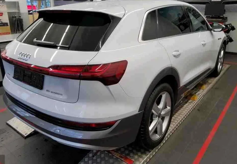 Zunanja slika - Audi e-tron - quattro 50 electric 230kW.NEMŠKI+4ALU.KAMERA.LED - 2