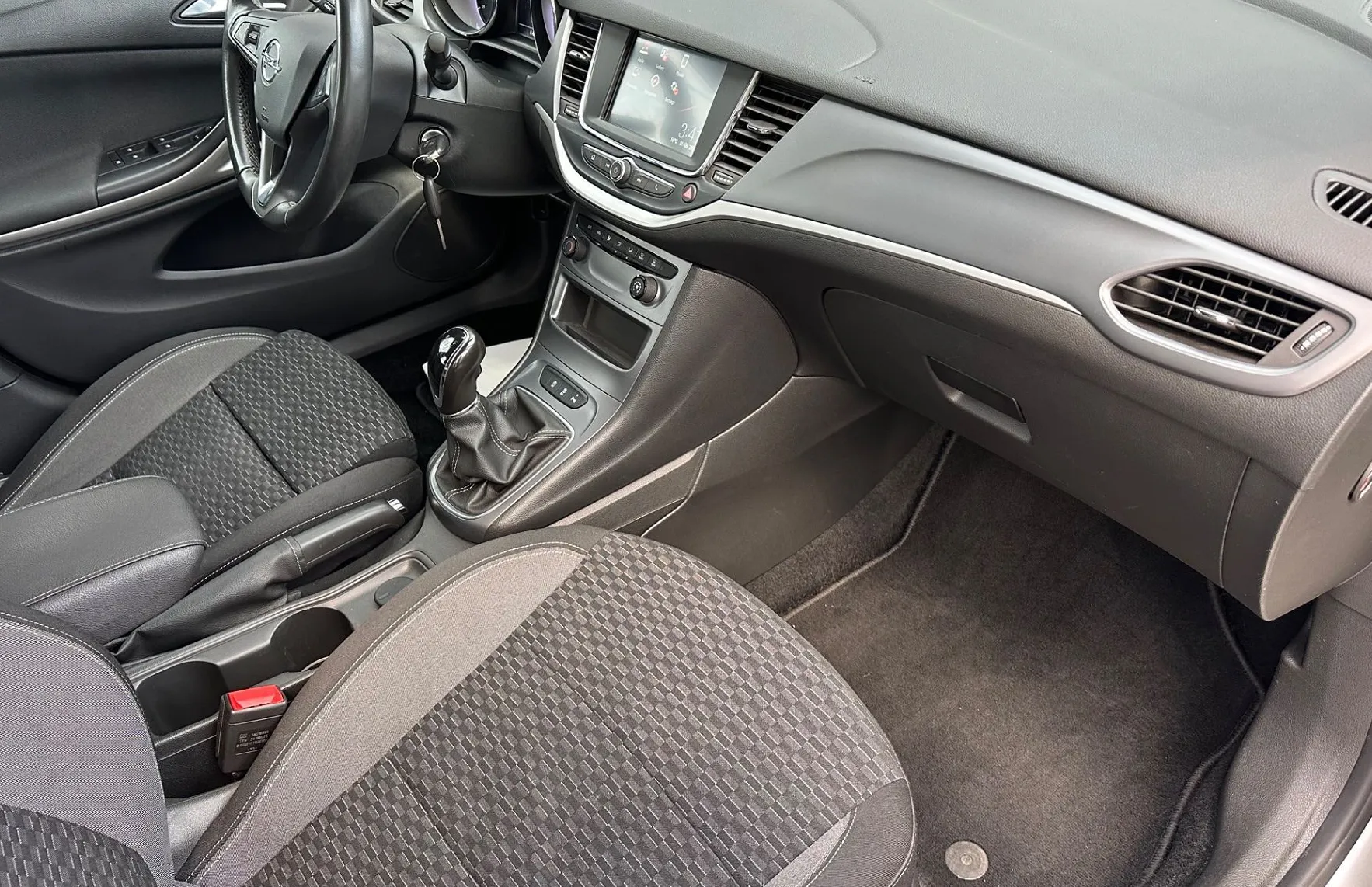 Zunanja slika - Opel Astra - Sports Tourer 1.5 D Business Elegance - 10