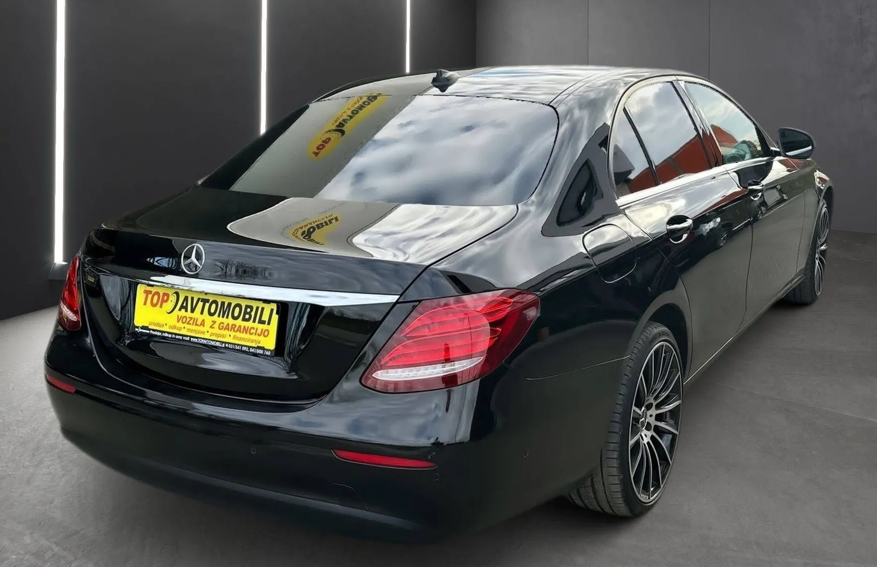 Zunanja slika - Mercedes-Benz E-Razred - E 220 d FULL LED PDC KAMERA NAVI BURMESTER USNJE.. - 8