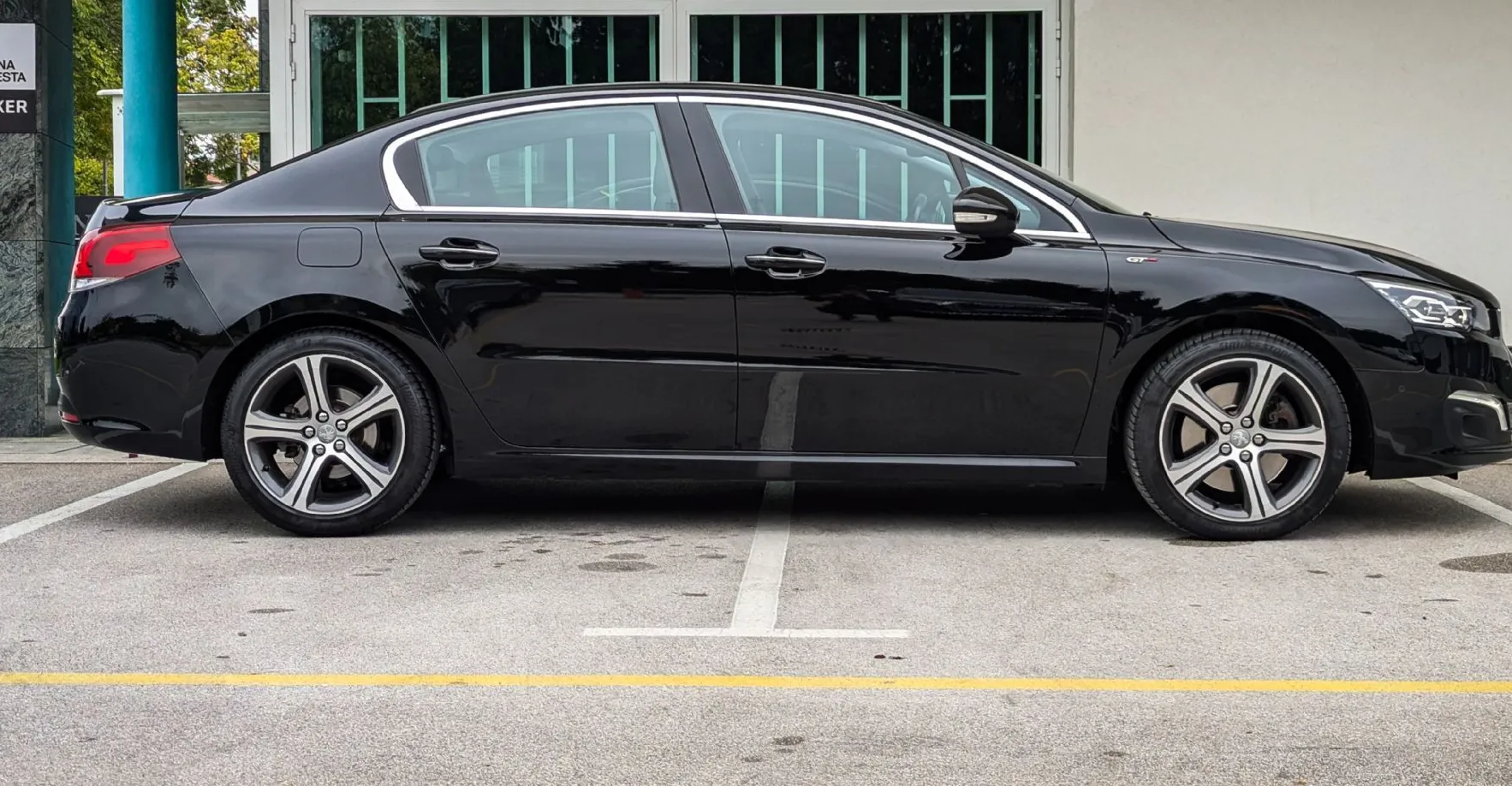Zunanja slika - Peugeot 508 - GT LINE 2.2 HDi 200 150kw AVTOMATIK LED KAMERA - 4