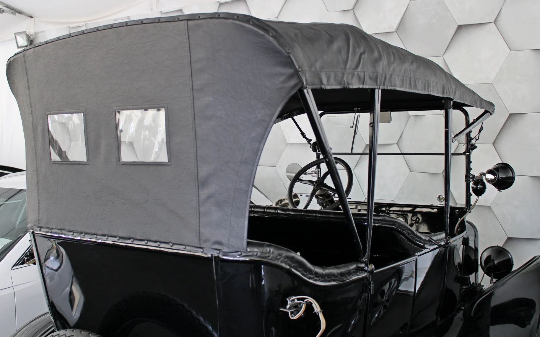 Zunanja slika - Ford Model T - Ford  convertible - 14