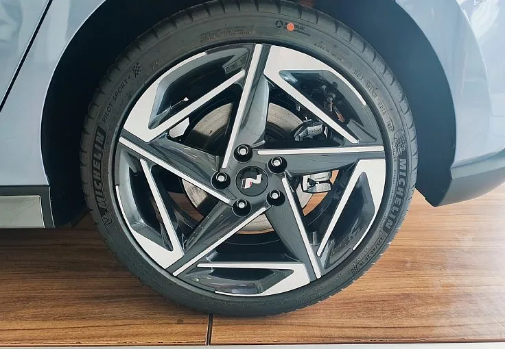 Zunanja slika - Hyundai i30 - 1.6 T-GDI PREMIUM N-LINE-AKT.T-GRETJE-REZ K-VIDEO - 4