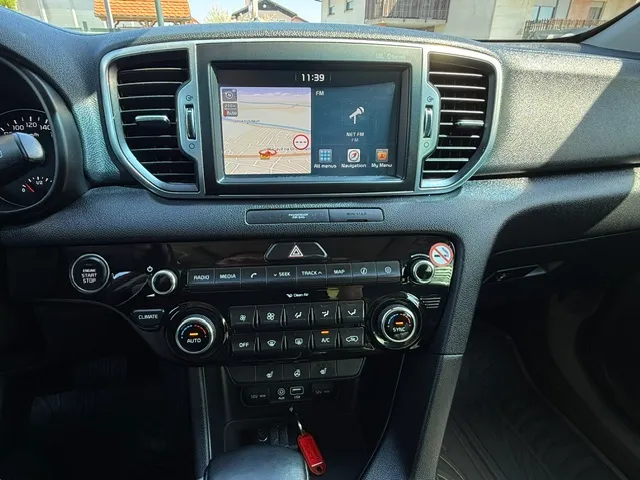 Zunanja slika - KIA Sportage - 1.7/TD AUT. - 12