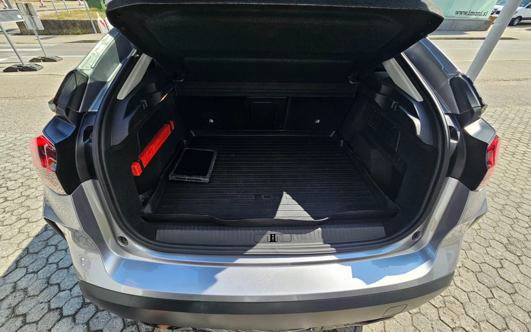 Zunanja slika - Citroën C4 - 1.2 PureTech 130 Shine Avt. - 6