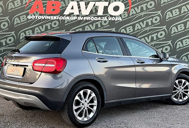 Zunanja slika - Mercedes-Benz GLA-Razred - GLA 200 CDI+MRTVI KOT+PRIKLOP+KAMERA+LEASING+TOP - 5