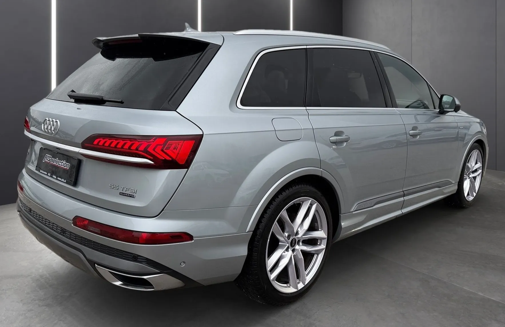 Zunanja slika - Audi Q7 - 55 TFSI quattro S-line Panorama - Soft close - 3