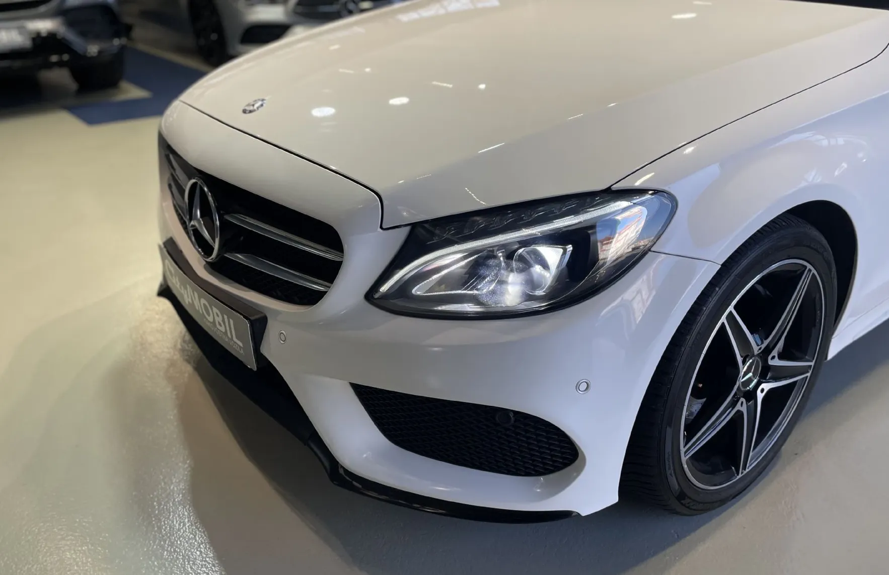 Zunanja slika - Mercedes-Benz C-Razred - C220d-AMG LINE-NAVI-TEMPOMAT-KAMERA-GRETJE SED-LED - 6