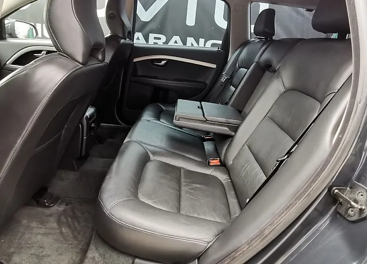 Zunanja slika - Volvo V70 - D2 Summum-NAVI-USNJE-PDC-ALU - 9