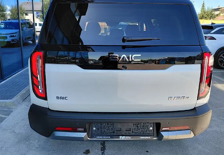Zunanja slika - Baic BJ30 - 1.5T e-HYBRID 4WD - NA ZALOGI - 3