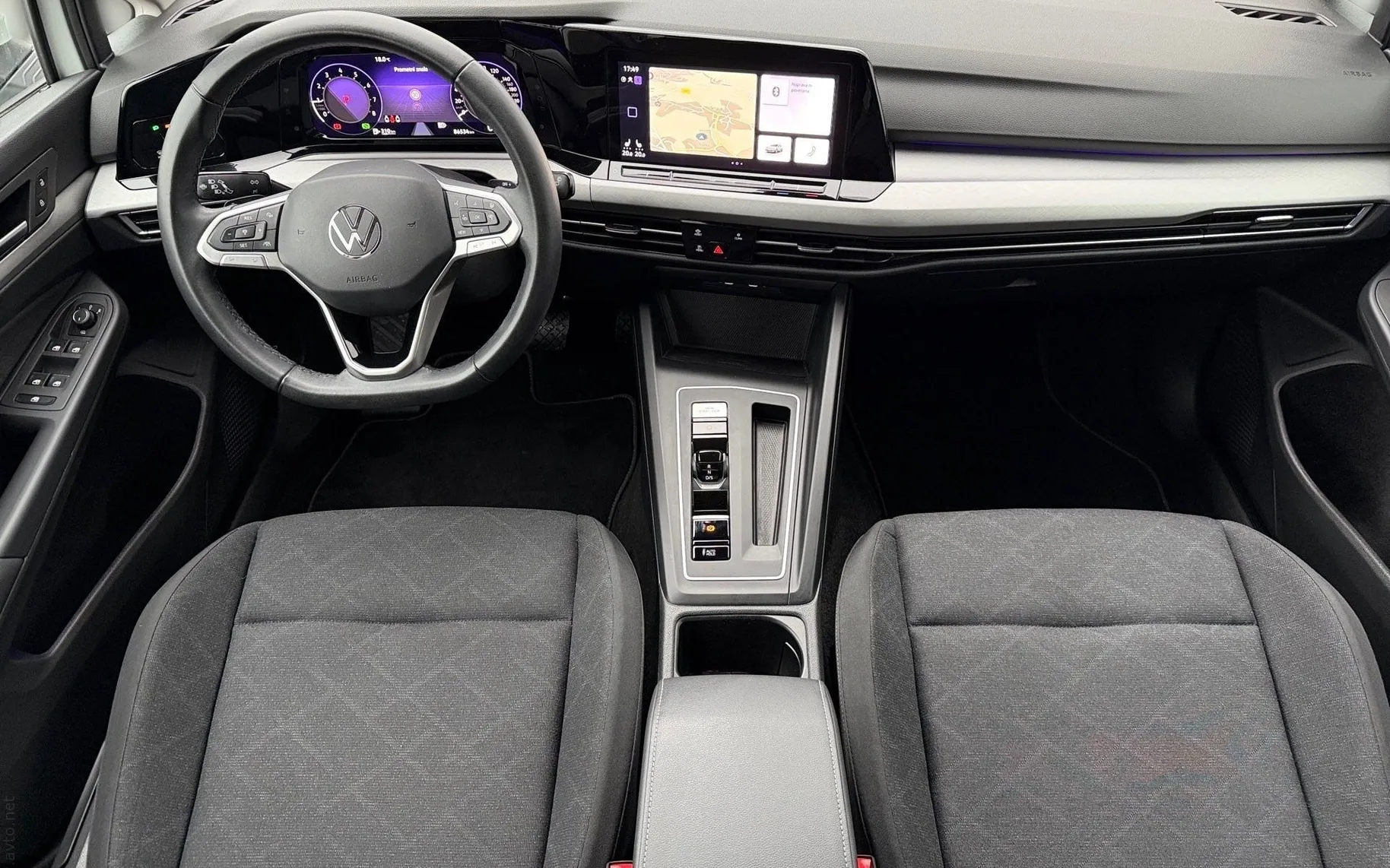 Notranja slika - Volkswagen Golf - 1.5 eTSI DSG Life-LED-ACC-PDC-Navi AppConnent.... - 10