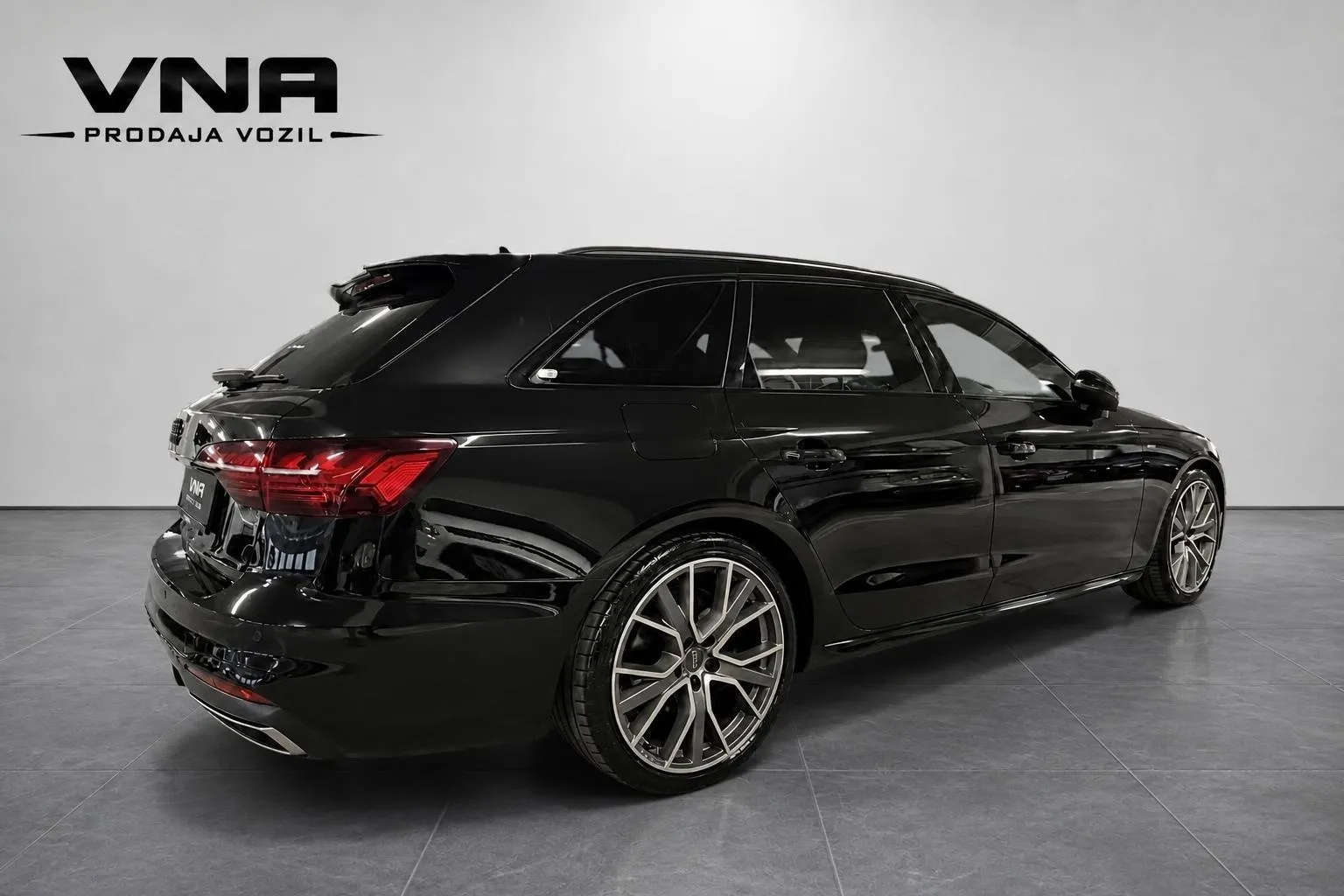 Zunanja slika - Audi A4 Avant - TDI S-LINE |MATRIX|KAMERA|ALU19|GR-SED|KAMERA| - 4