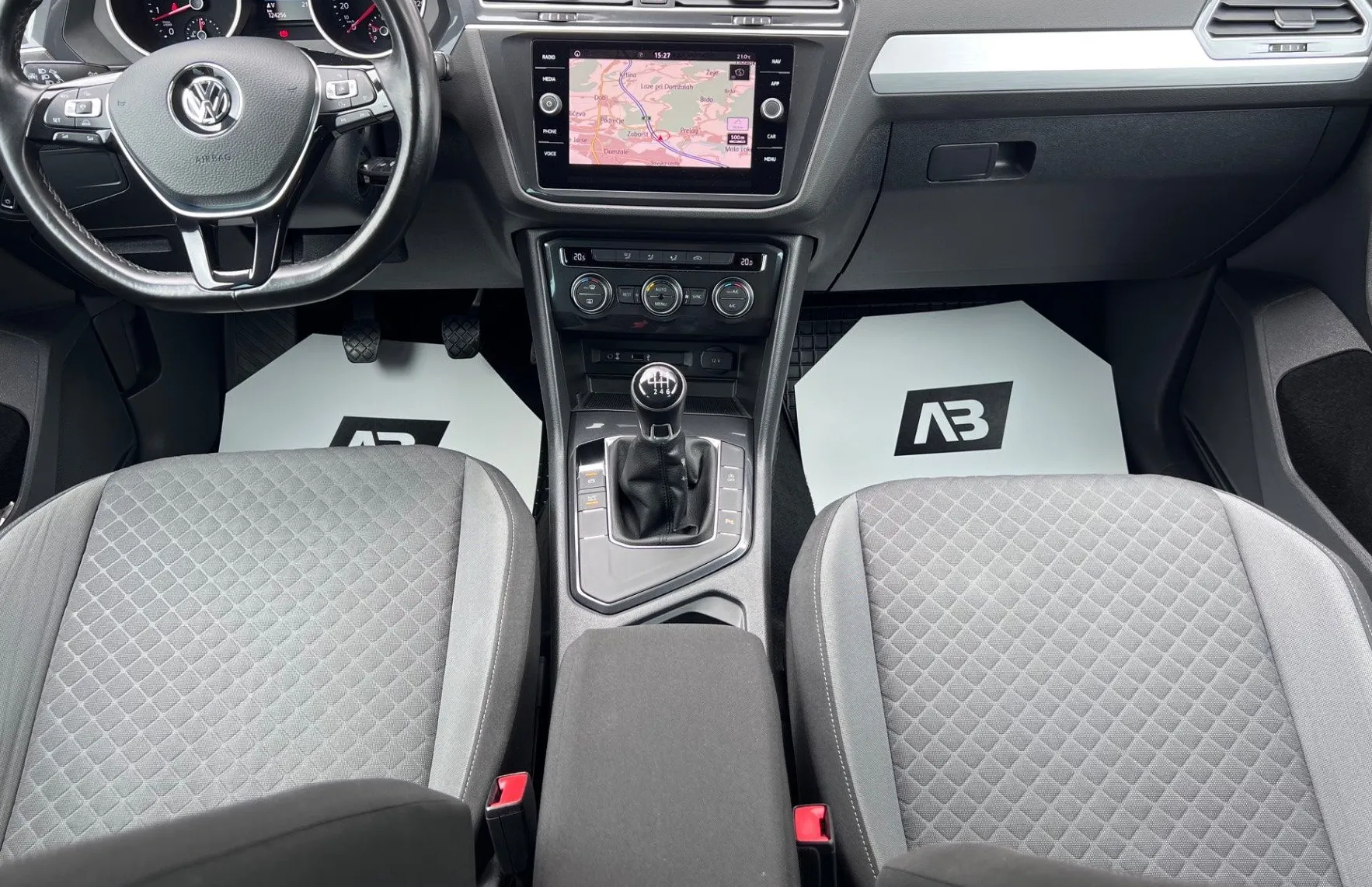 Zunanja slika - VW Tiguan - 1.4 TSI+1.LAST+SLO+LED+ACC+R.KAMERA - 12