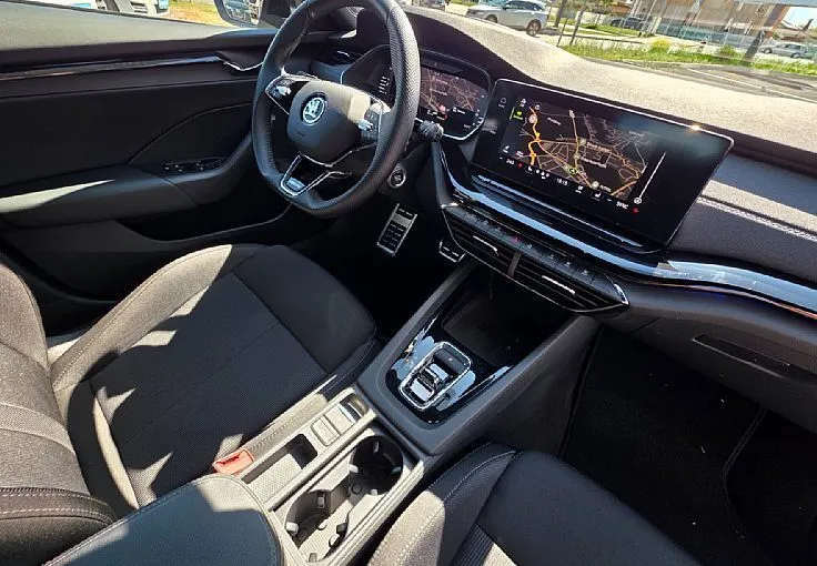 Zunanja slika - Škoda Octavia - Combi 2.0 TDI Sportline DSG.MATRIX.HUD.AMBIENTAL. - 9