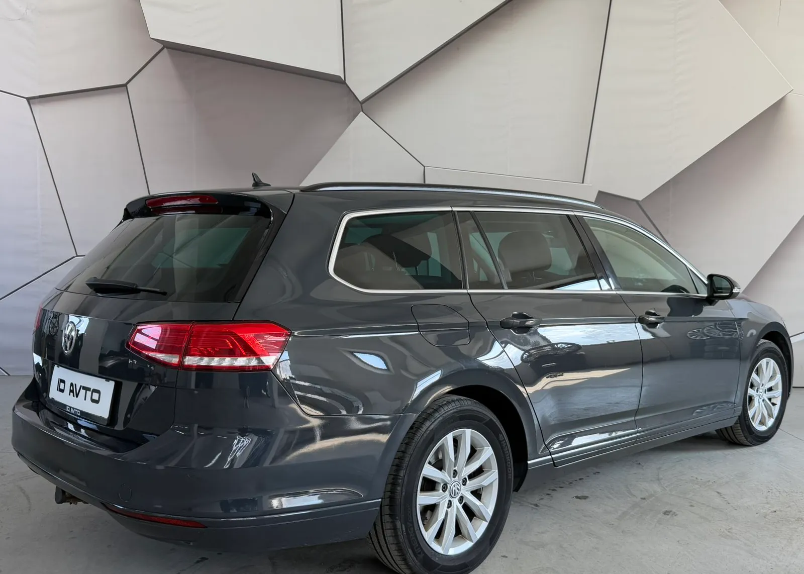 Zunanja slika - Volkswagen Passat - Variant 2,0 TDI BMT Connect DSG - 2