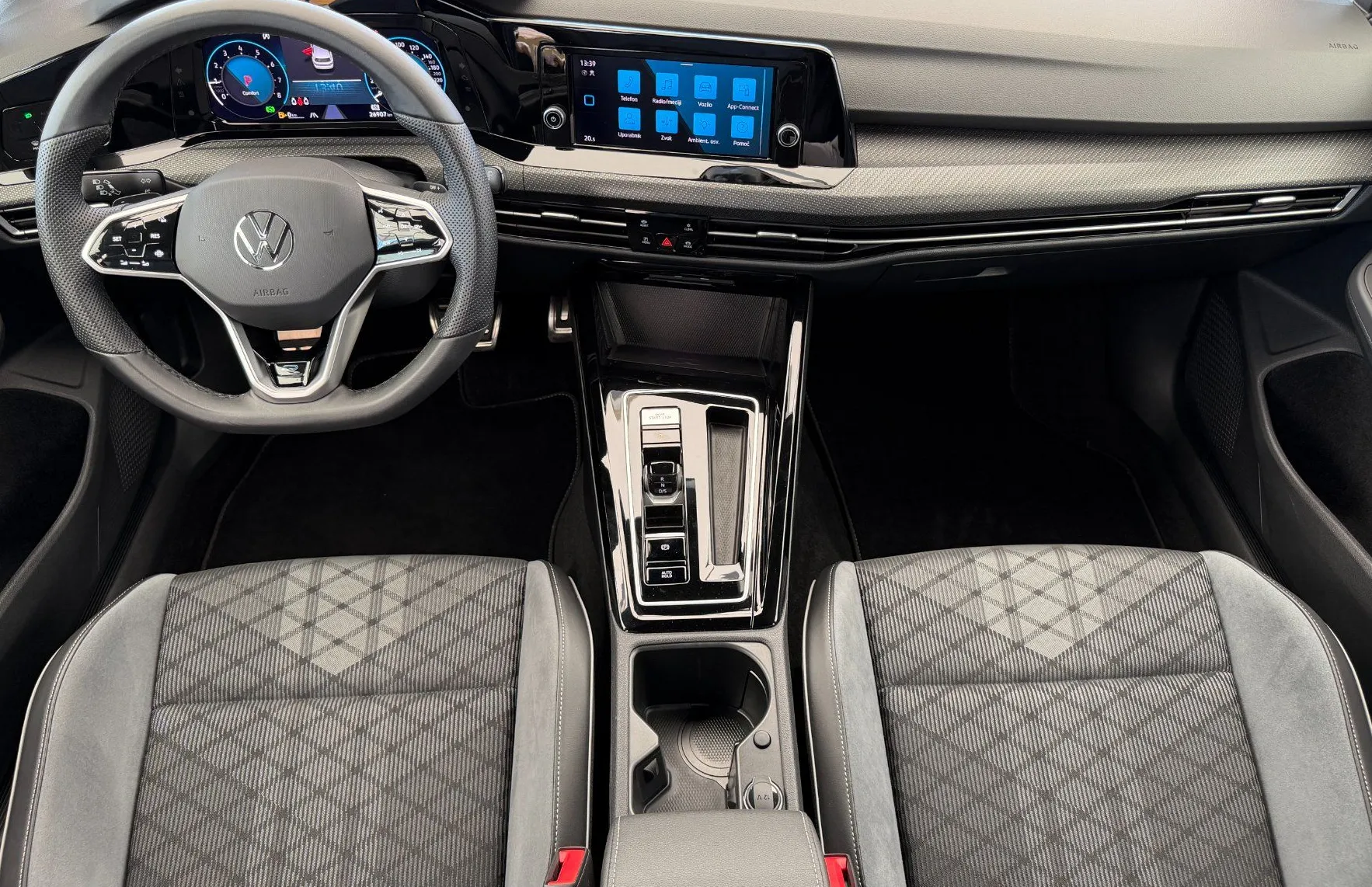 Zunanja slika - Volkswagen Golf - R-Line 1.5 eTSI R-Line DSG - 6