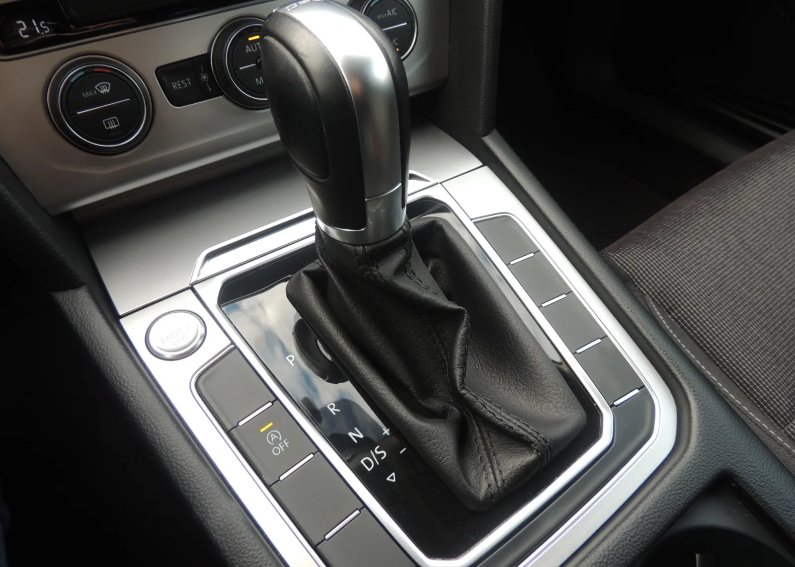 Zunanja slika - Volkswagen Passat - 1.6/TDI/ AUT./ Comfortline - 14