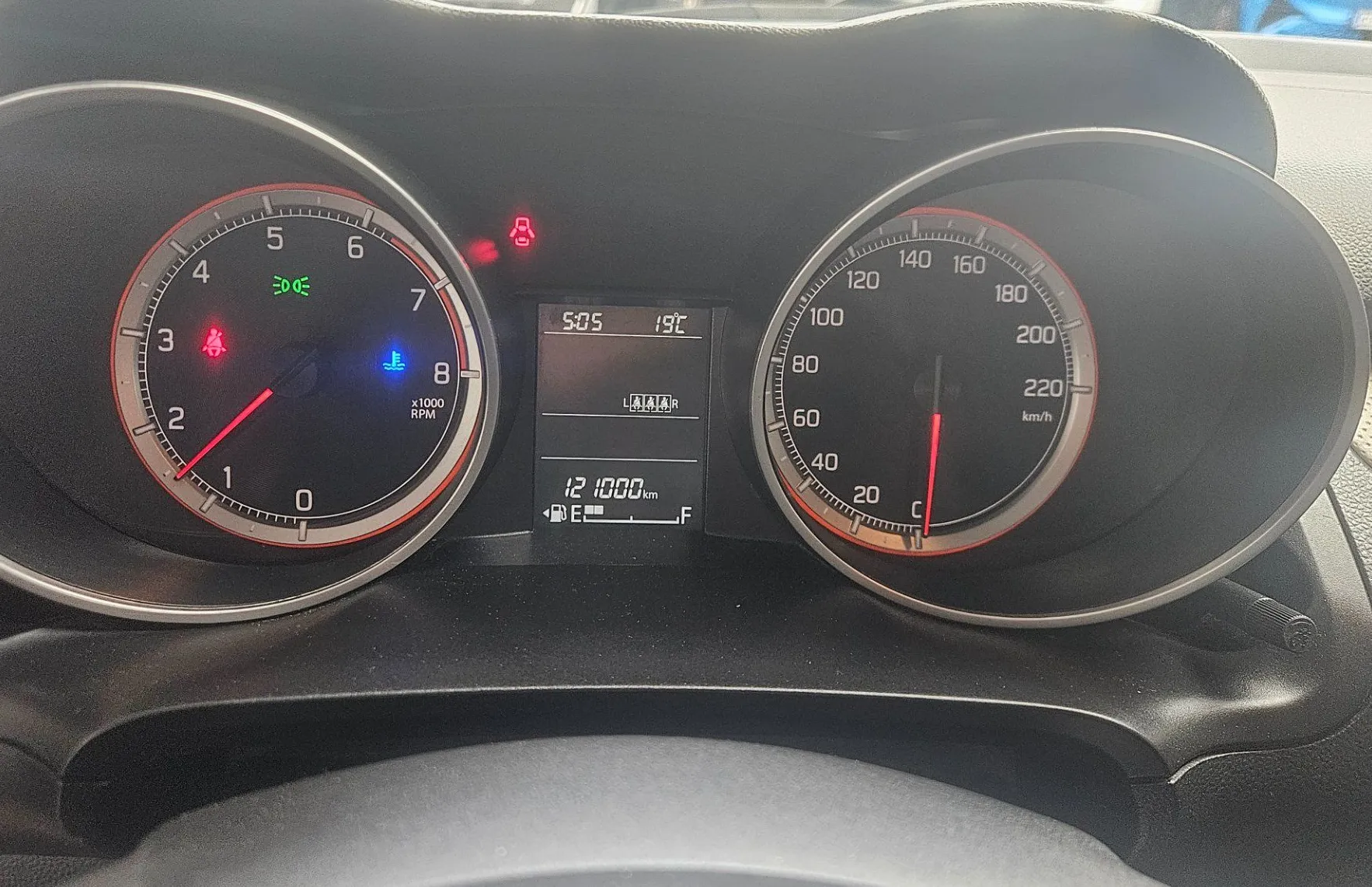 Zunanja slika - Suzuki Swift - 1.2 VVT AllGrip Premium - 5