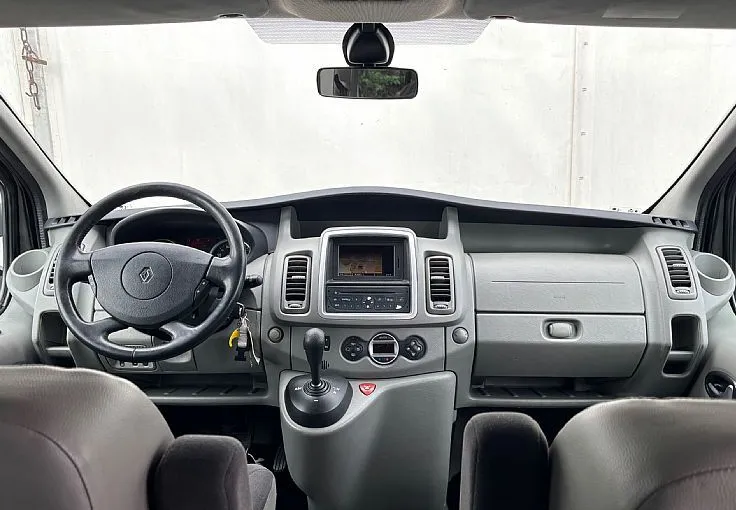 Zunanja slika - Renault Trafic - 2.5 DCI - 11