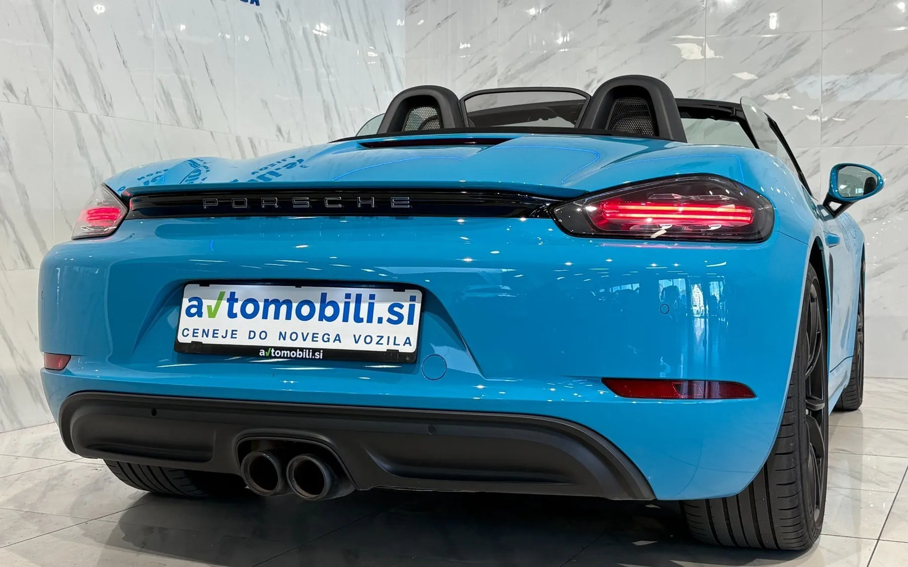 Notranja slika - Porsche 718 Boxster - Hlaj - Bose - PDC - Chrono - Temp - Gretje - 7