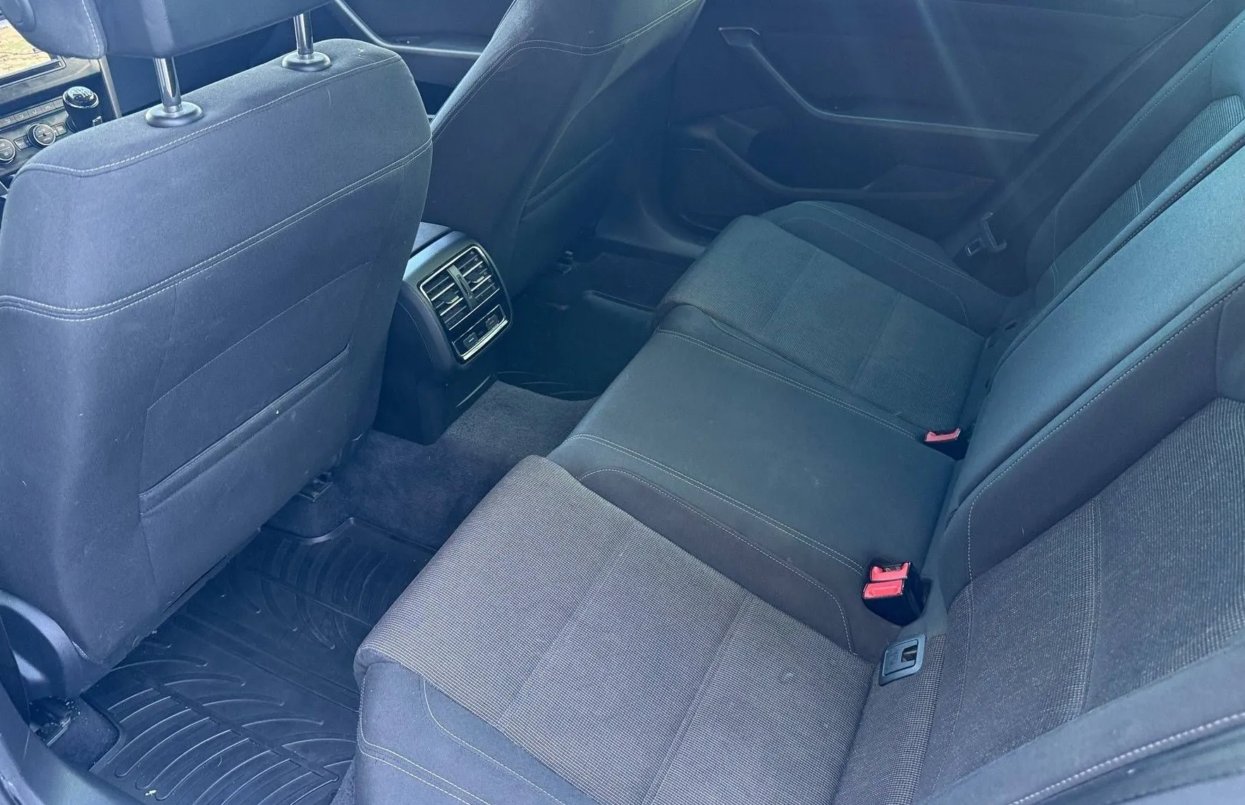 Zunanja slika - VW Passat - Variant 2.0 TDI HIGHLINE FULL LED NAVI PDC KAMERA  TOP - 20