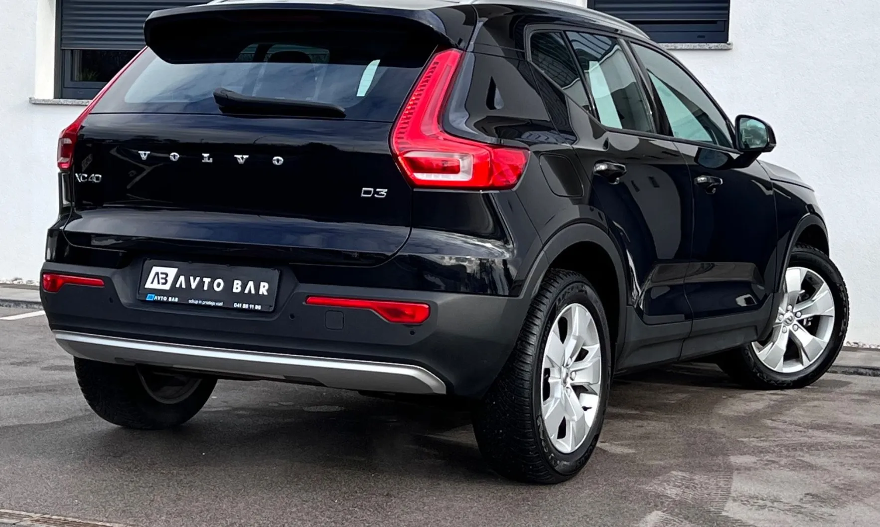 Zunanja slika - Volvo XC40 - D3+LED+NAVI+KAMERA+ALU+KEYLESS GO+AUTO HOLD - 6