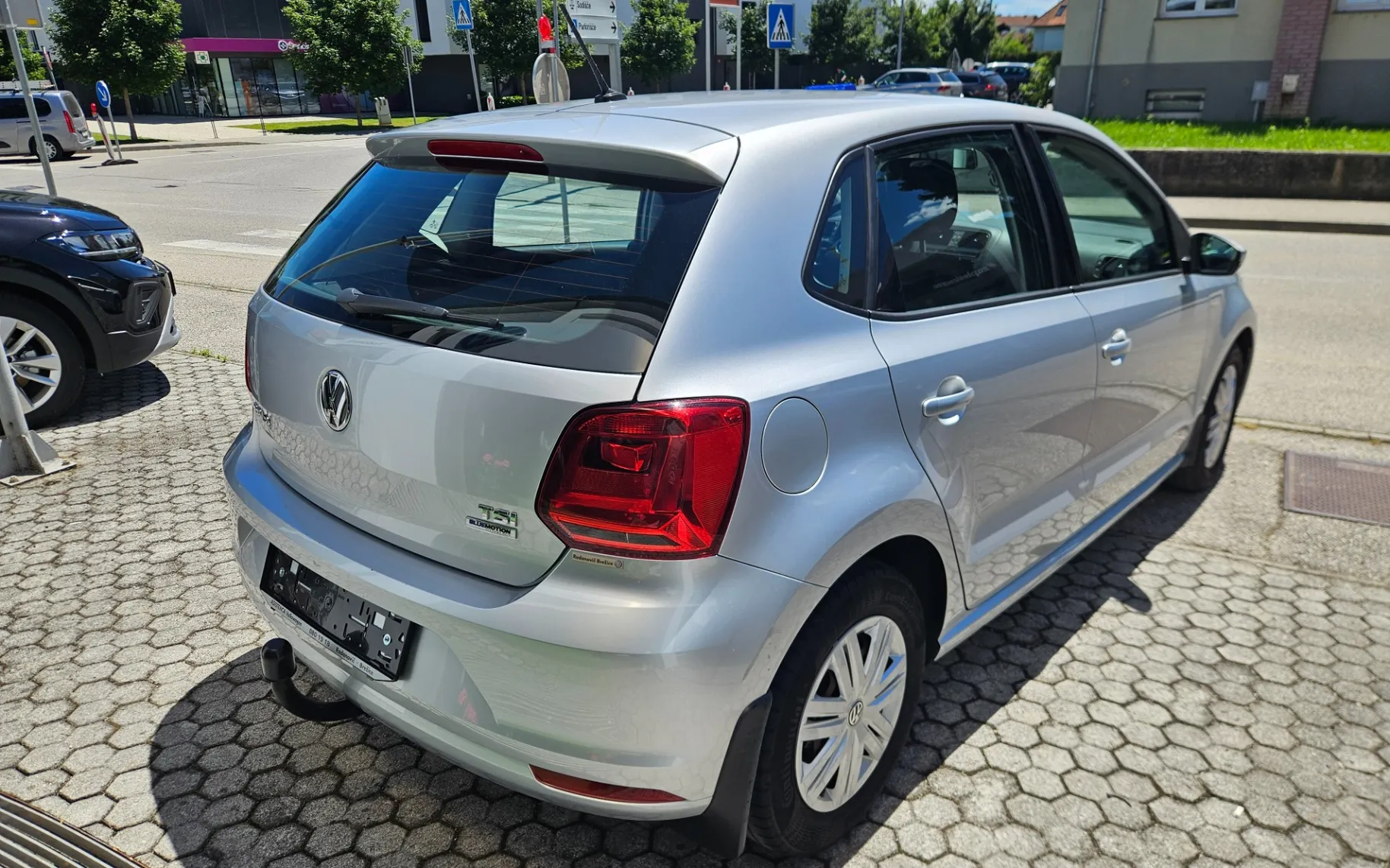 Zunanja slika - VW Polo - 1.2 TSI Trendline - 3