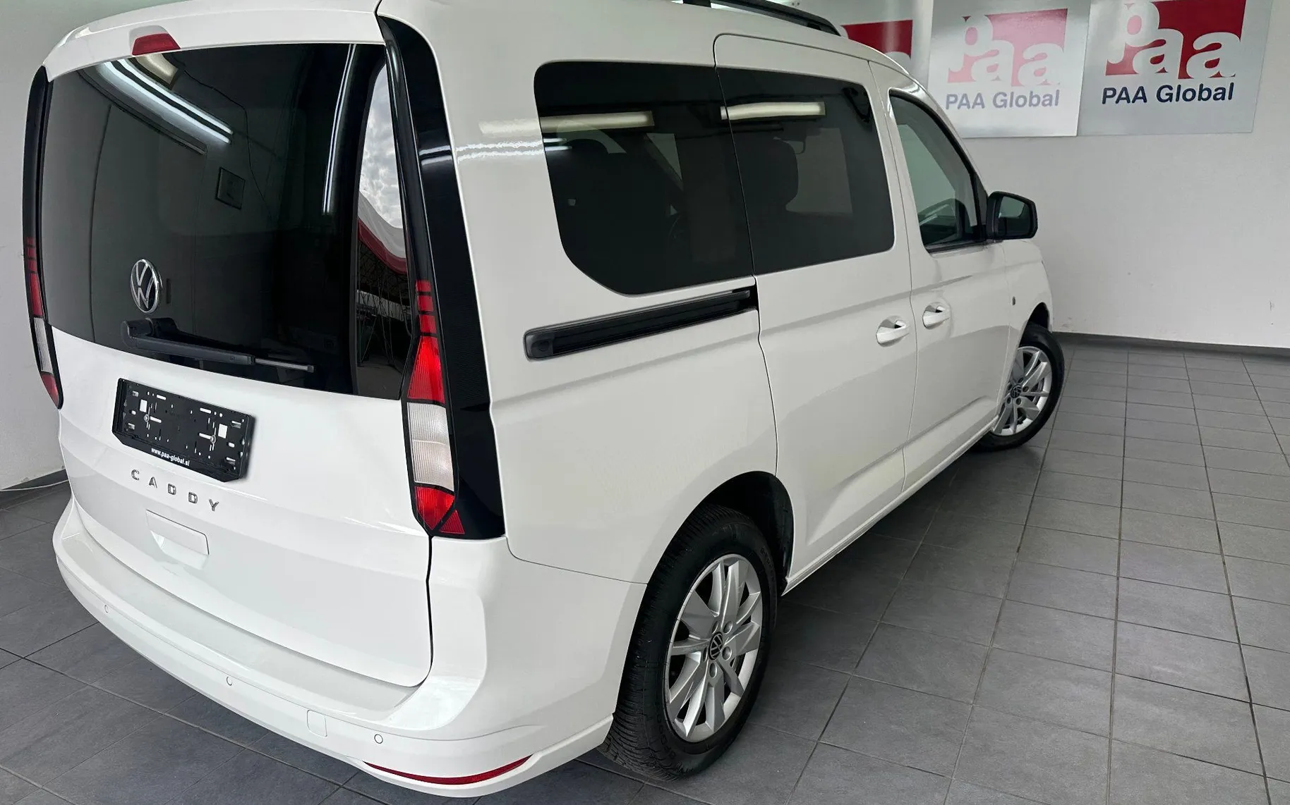 Zunanja slika - Volkswagen Caddy - 2.0 TDI 90KW.NAVI.PDC.2023 DIZEL - 3