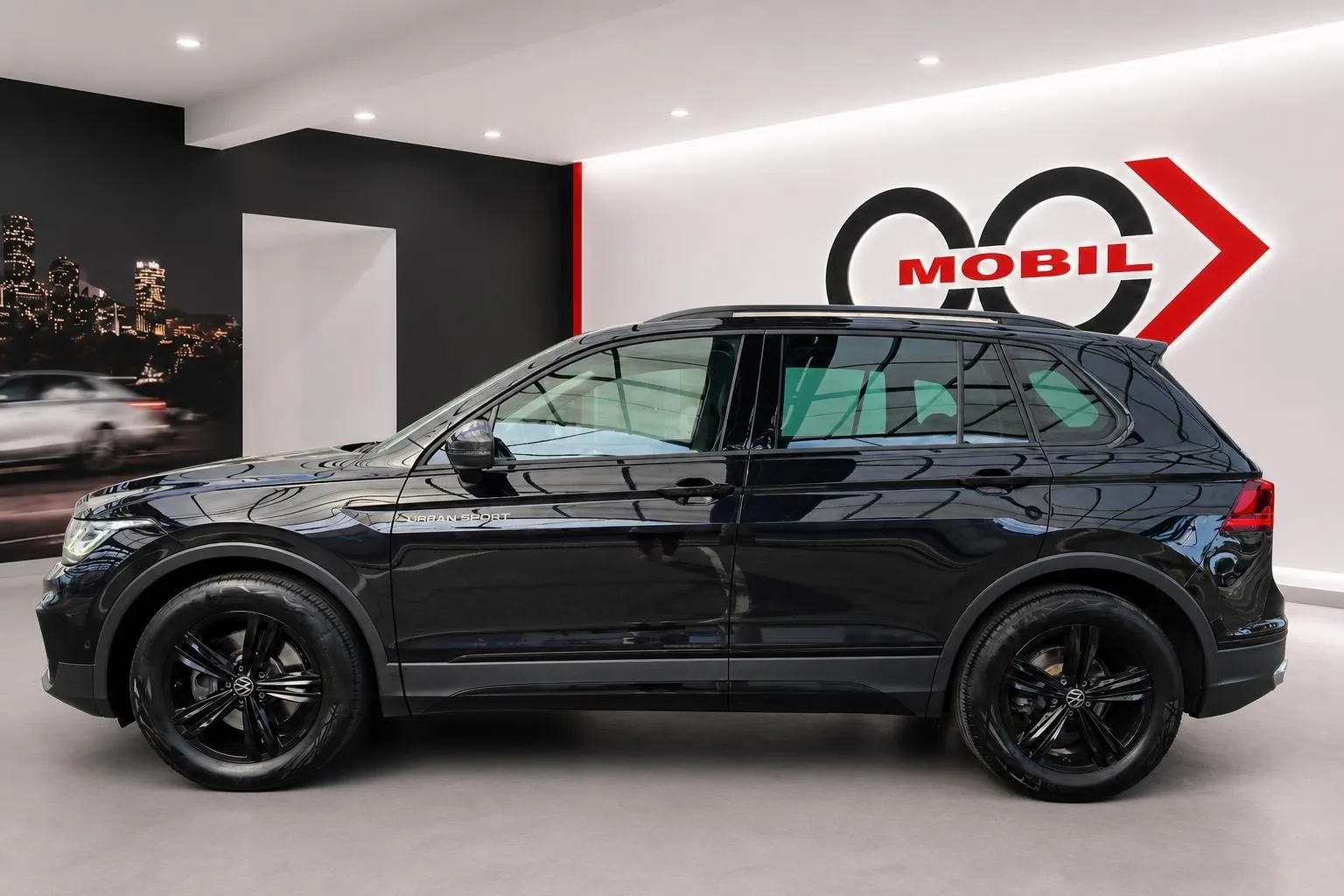 Notranja slika - Volkswagen Tiguan - 2.0 TDI Urban Sport 4Motion DSG - Matrix.kamera.HK - 8