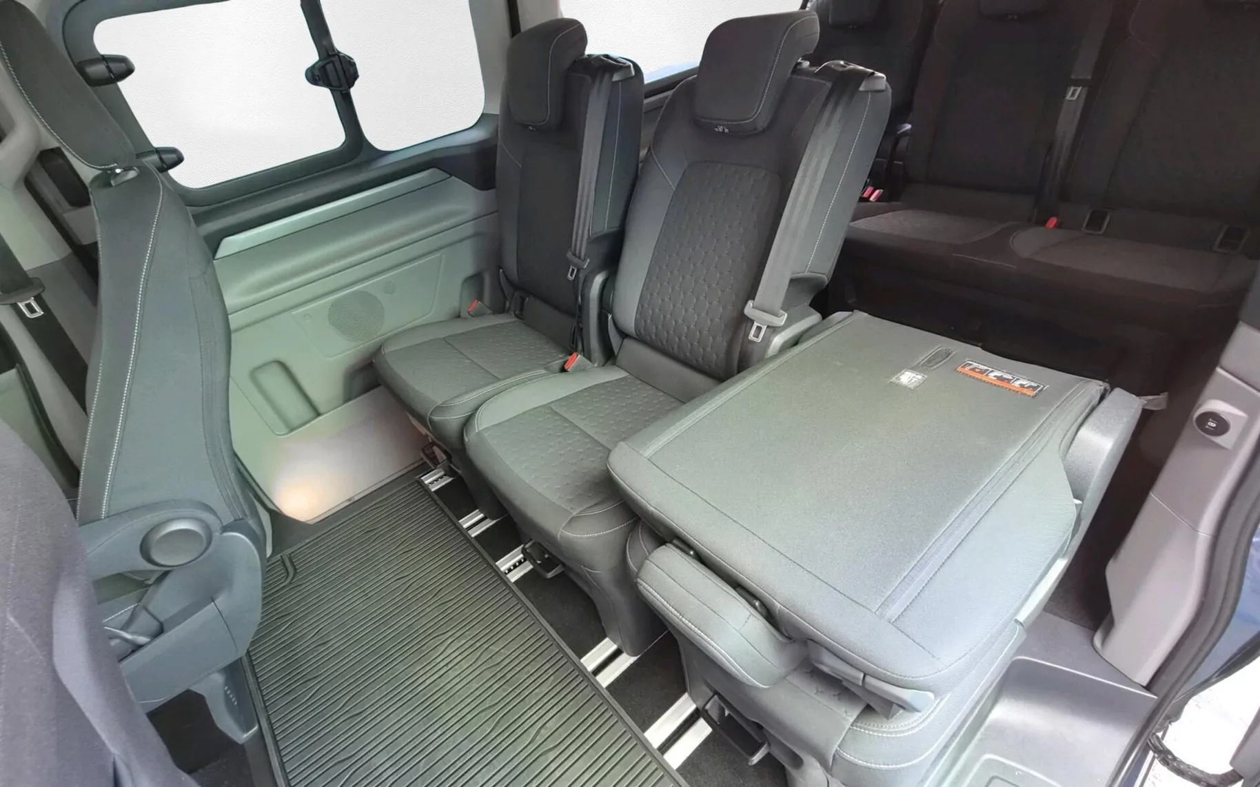 Zunanja slika - Ford Tourneo Custom - 2.0 TDCi L2H1 Titanium Avt8-1+7-SLO-LED-RADAR-LINE - 9