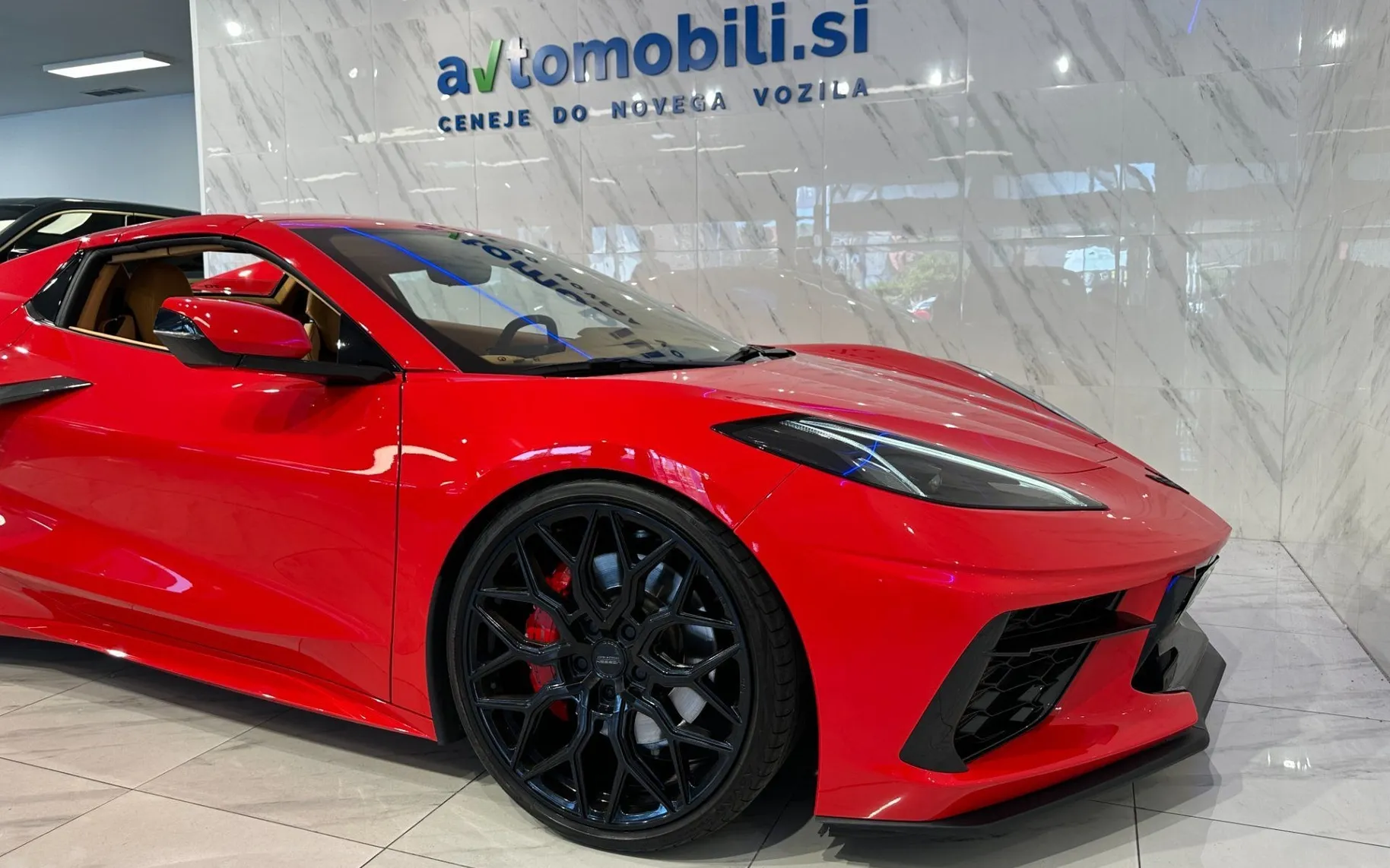 Notranja slika - Chevrolet Corvette - C8 Stingray Cabrio 6.2 Limited edition 70Y... - 10