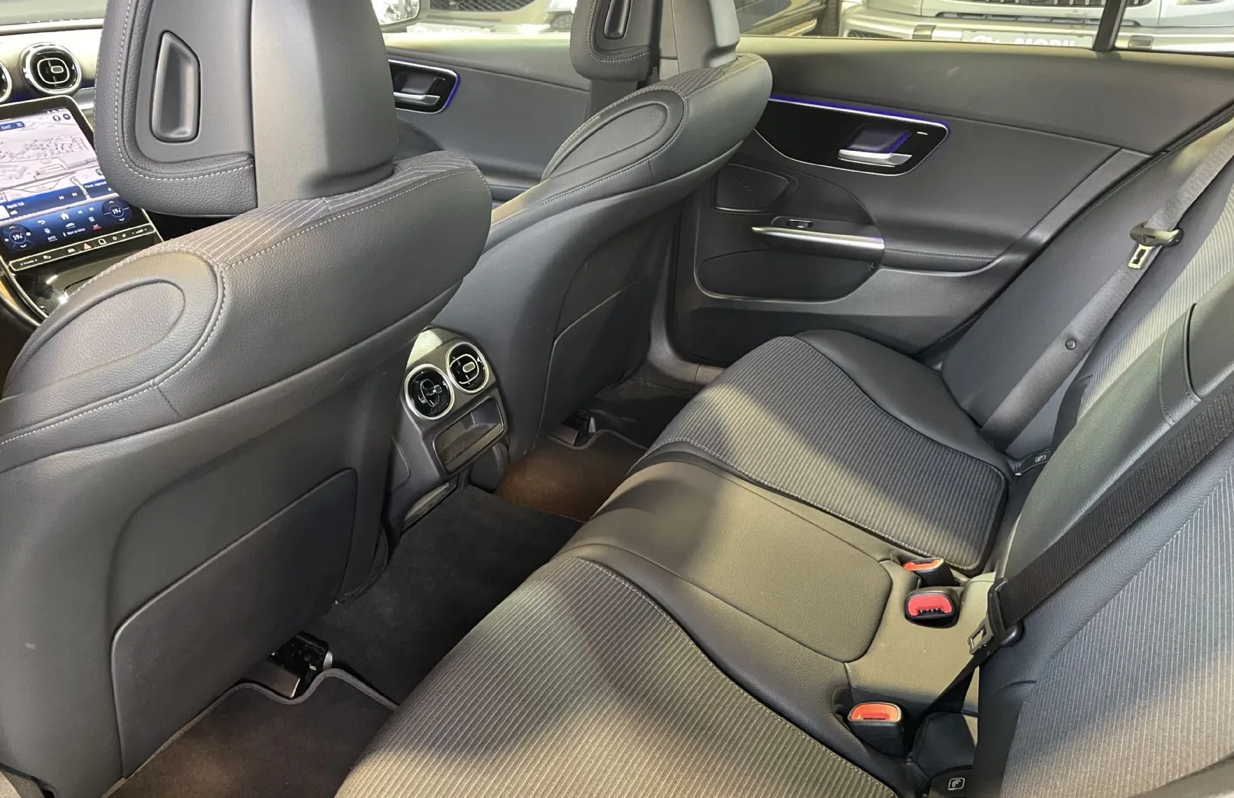 Zunanja slika - Mercedes-Benz C-Razred - VIRTUAL-NAVIGACIJA-RADAR-AMBIENT-KAMERA-LED-ALU - 11