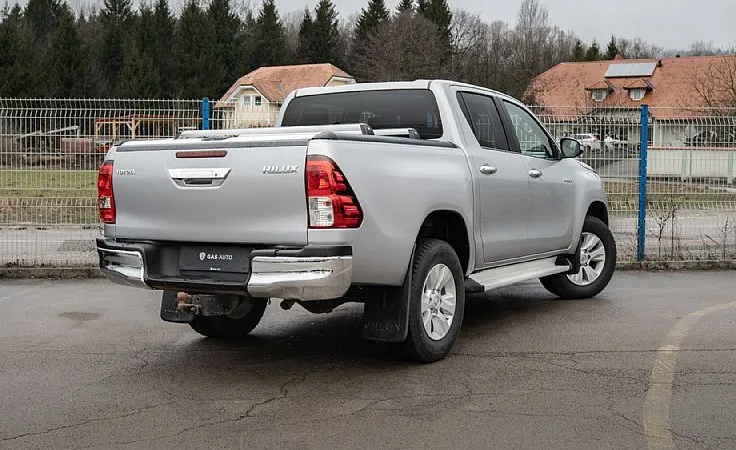 Zunanja slika - Toyota Hilux - 2.4D4WD-AUT-Potrjena servisna zgodovina 2.Lastnik - 5