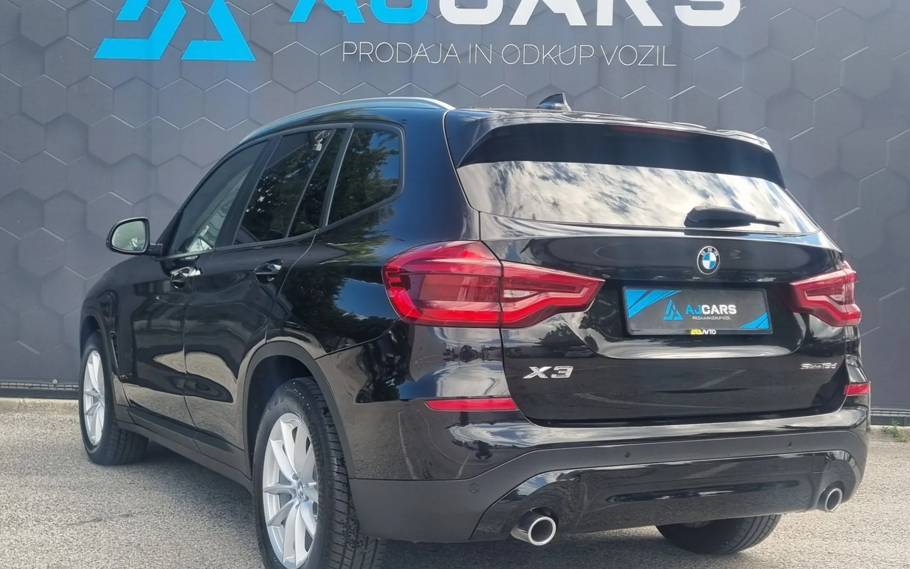 Zunanja slika - BMW X3 - serija : sDrive18d Business LED-Usnje-Kamera-Navi-Keyless.. - 5