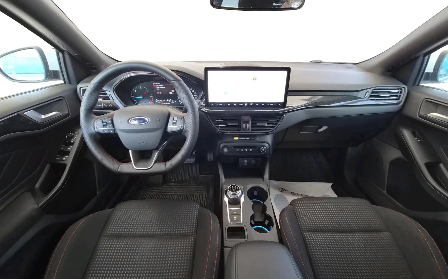 Zunanja slika - Ford Focus - Karavan 1.5 EcoBlue ST-Line Avt.-SLO-RADAR-BLISS - 4