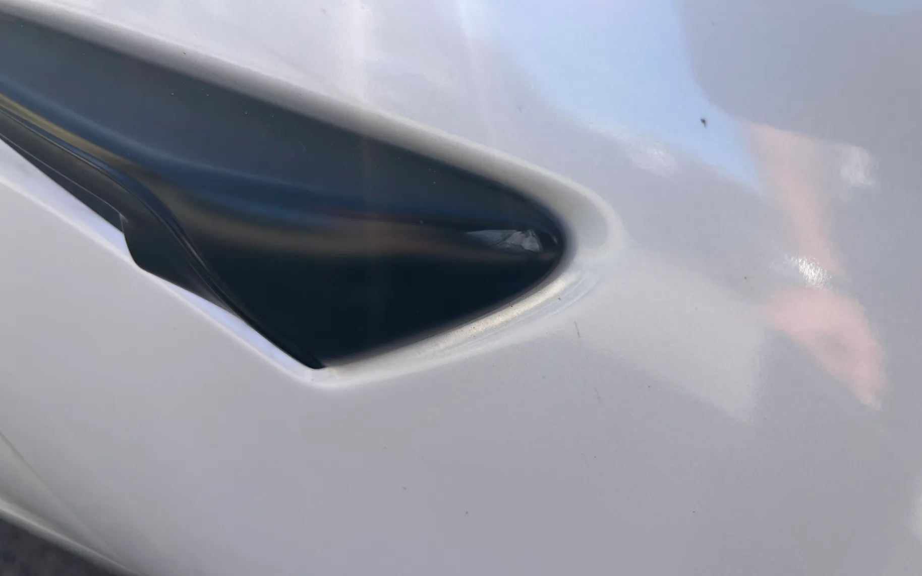 Slika poškodbe - Tesla Model 3 - 3D3 / 3D7 - 29