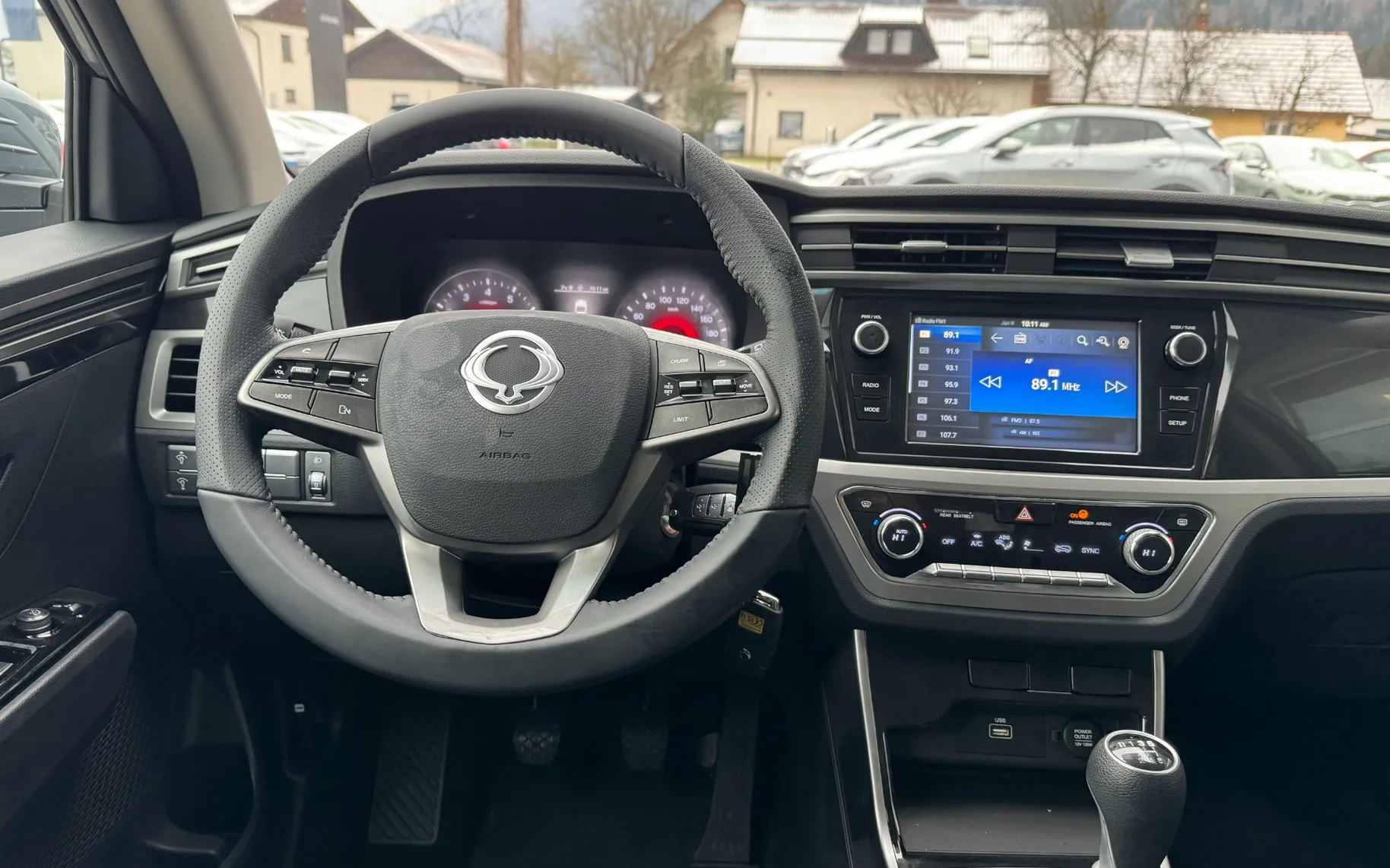 Zunanja slika - SsangYong Korando - 4x4 1,5 T-GDI Style - 7