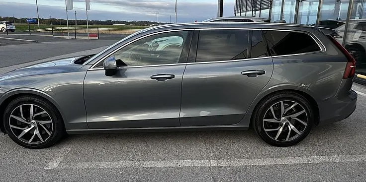 Zunanja slika - Volvo V60 - T5 2.0 Momentum FWD + VLEČNA KLJUKA - 6