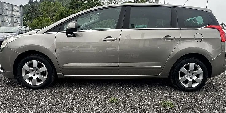 Zunanja slika - Peugeot 5008 - Premium 1.6 HDi FAP+1 Lasnik+Slo.poreklo - 3