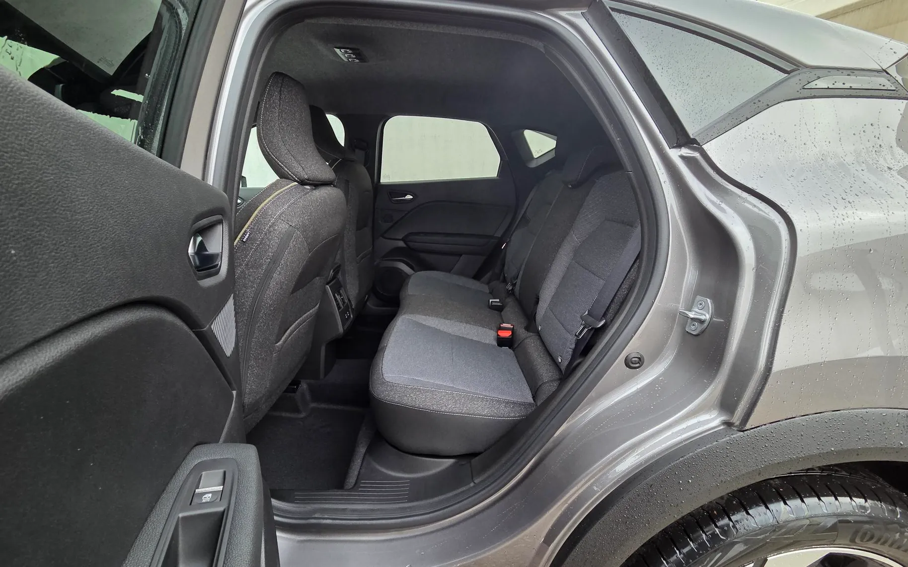 Zunanja slika - Renault Captur - TCe 115 Techno + VZDOLŽNI STREŠNI NOSILCI - 13