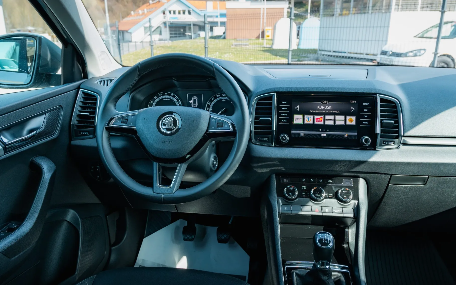 Zunanja slika - Škoda Karoq - 1,6 TDI AMBITION - 13